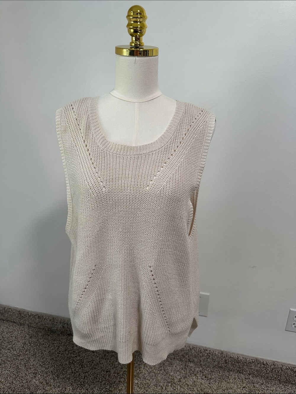 🧁 DIP Lightweight Sweater Vest